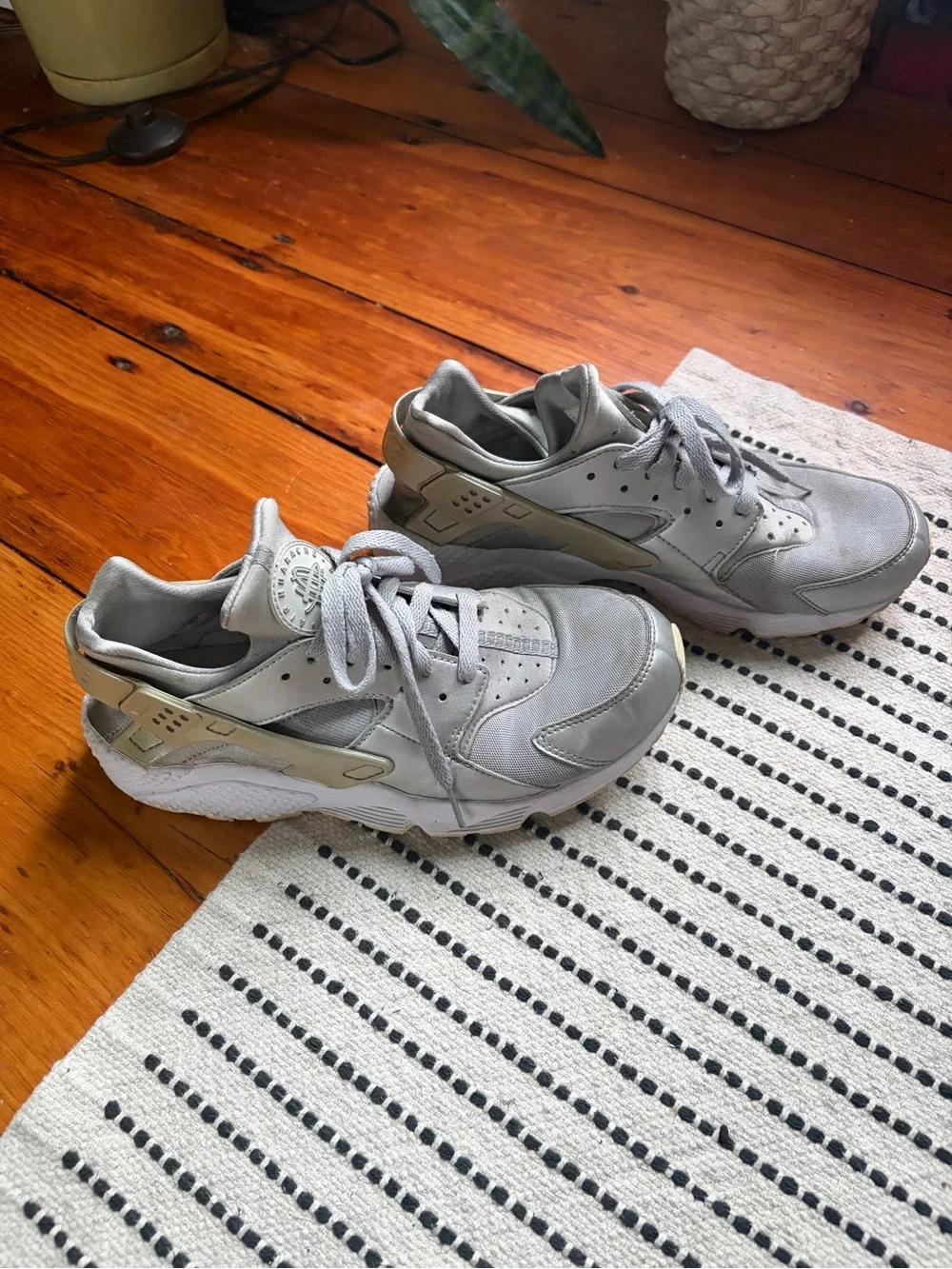 Nike men’s sneakers